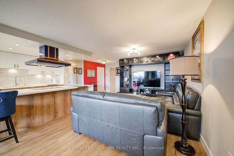 Photo 13 at 608 - 5 Kenneth Avenue, Willowdale East, Toronto