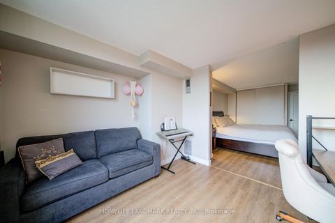 Photo 20 at 608 - 5 Kenneth Avenue, Willowdale East, Toronto