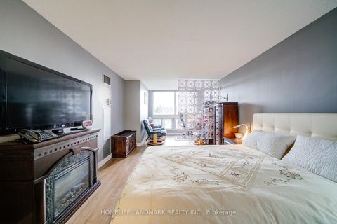 Photo 24 at 608 - 5 Kenneth Avenue, Willowdale East, Toronto
