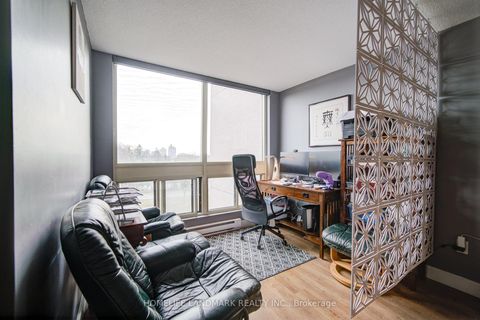 Photo 25 at 608 - 5 Kenneth Avenue, Willowdale East, Toronto