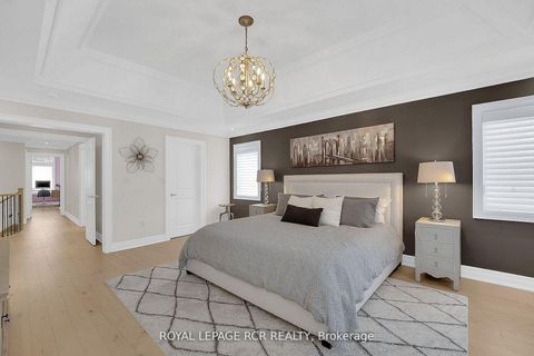 Photo 8 at 32 Tatton Court, King City, King