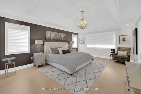 Photo 10 at 32 Tatton Court, King City, King