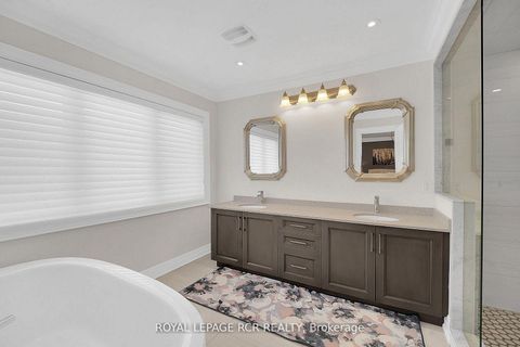 Photo 12 at 32 Tatton Court, King City, King