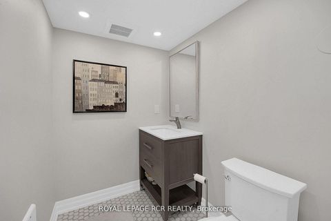 Photo 16 at 32 Tatton Court, King City, King