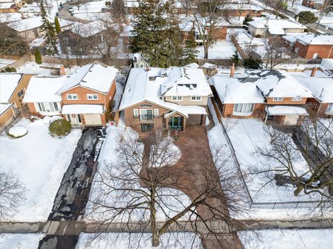 Photo 1 at 185 Sloane Avenue, Victoria Village, Toronto