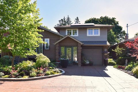 Photo 3 at 185 Sloane Avenue, Victoria Village, Toronto