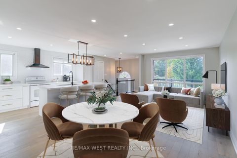 Photo 9 at 101 Tall Grass Trail, East Woodbridge, Vaughan