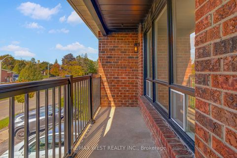 Photo 16 at 101 Tall Grass Trail, East Woodbridge, Vaughan