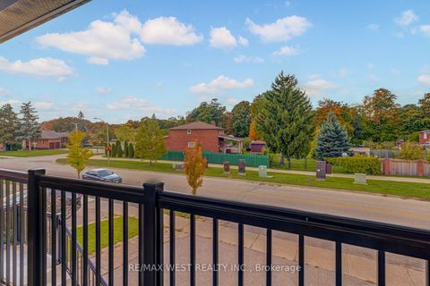 Photo 17 at 101 Tall Grass Trail, East Woodbridge, Vaughan