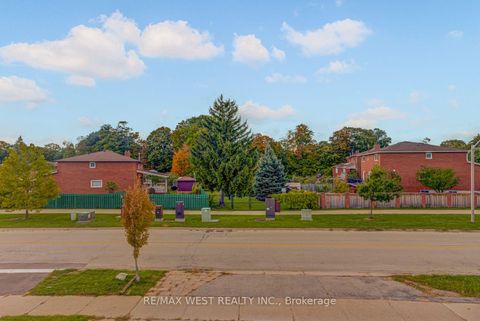 Photo 18 at 101 Tall Grass Trail, East Woodbridge, Vaughan