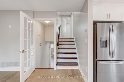 Photo 19 at 101 Tall Grass Trail, East Woodbridge, Vaughan