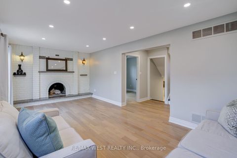 Photo 28 at 101 Tall Grass Trail, East Woodbridge, Vaughan