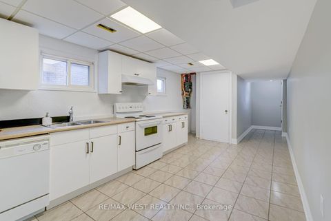 Photo 31 at 101 Tall Grass Trail, East Woodbridge, Vaughan