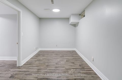 Photo 34 at 101 Tall Grass Trail, East Woodbridge, Vaughan