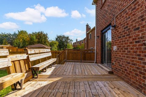 Photo 40 at 101 Tall Grass Trail, East Woodbridge, Vaughan