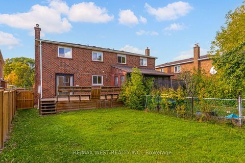 Photo 43 at 101 Tall Grass Trail, East Woodbridge, Vaughan
