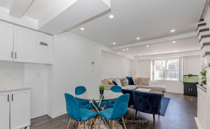 Photo 3 at 55 Desert Sand Drive, Wellington, Brampton