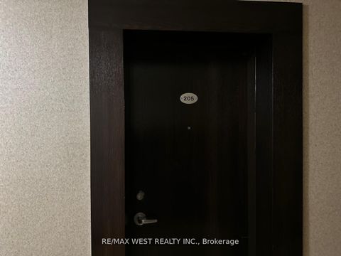 Photo 5 at 205 - 2550 Bathurst Street, Forest Hill North, Toronto