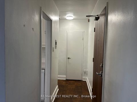 Photo 6 at 205 - 2550 Bathurst Street, Forest Hill North, Toronto