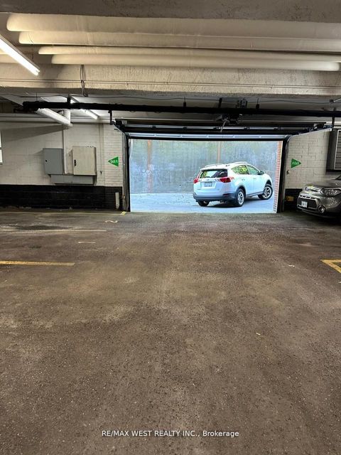 Photo 14 at 205 - 2550 Bathurst Street, Forest Hill North, Toronto