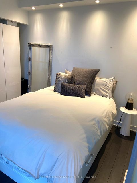 Photo 12 at 1902 - 290 Adelaide Street W, Waterfront Communities C1, Toronto