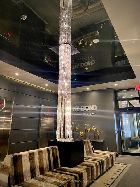 Photo 14 at 1902 - 290 Adelaide Street W, Waterfront Communities C1, Toronto