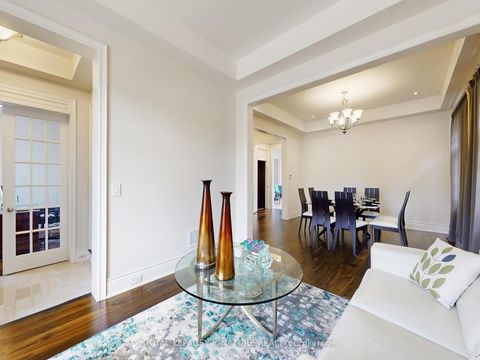 Photo 4 at 35 Annsleywood Court, Kleinburg, Vaughan