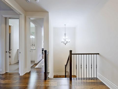 Photo 16 at 35 Annsleywood Court, Kleinburg, Vaughan