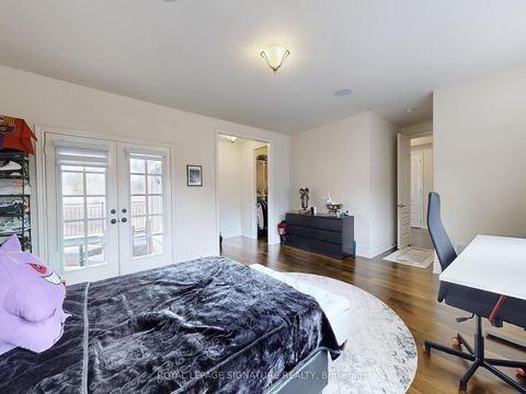 Photo 19 at 35 Annsleywood Court, Kleinburg, Vaughan