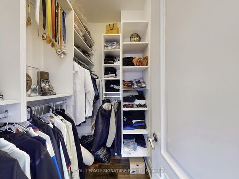 Photo 20 at 35 Annsleywood Court, Kleinburg, Vaughan