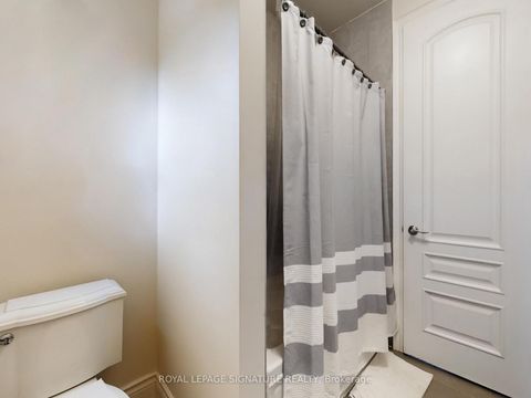 Photo 22 at 35 Annsleywood Court, Kleinburg, Vaughan