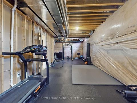 Photo 38 at 35 Annsleywood Court, Kleinburg, Vaughan