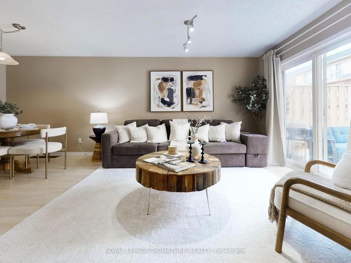 Photo 9 at 39 - 1775 Valley Farm Road, Town Centre, Pickering