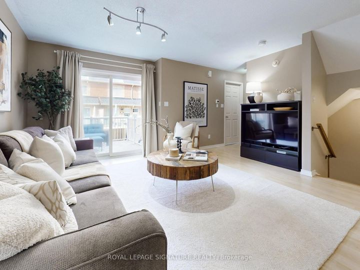 Photo 12 at 39 - 1775 Valley Farm Road, Town Centre, Pickering