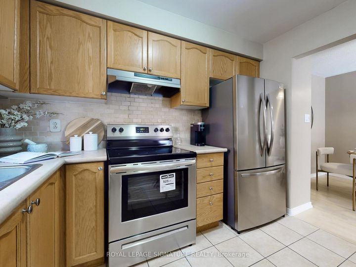 Photo 17 at 39 - 1775 Valley Farm Road, Town Centre, Pickering