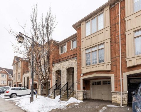 Photo 2 at 10 George Bogg Road, East Woodbridge, Vaughan