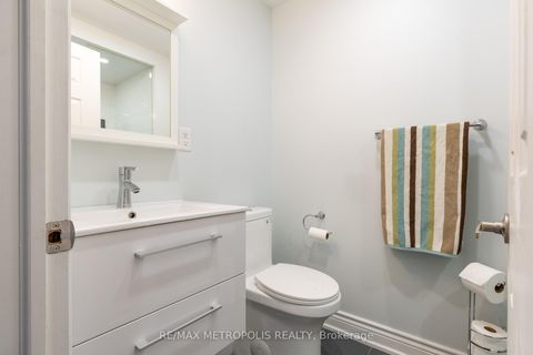 Photo 16 at 10 George Bogg Road, East Woodbridge, Vaughan