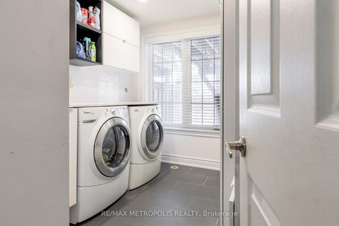 Photo 19 at 10 George Bogg Road, East Woodbridge, Vaughan