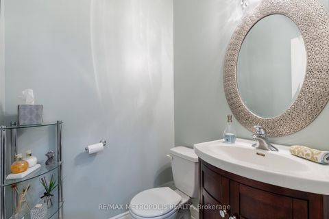 Photo 25 at 10 George Bogg Road, East Woodbridge, Vaughan