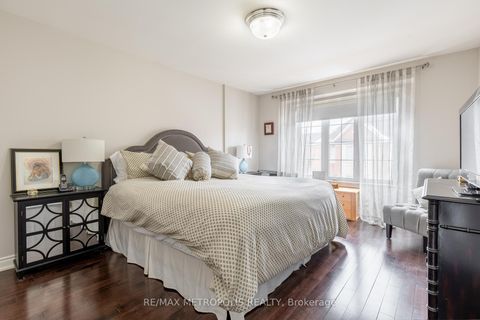 Photo 26 at 10 George Bogg Road, East Woodbridge, Vaughan