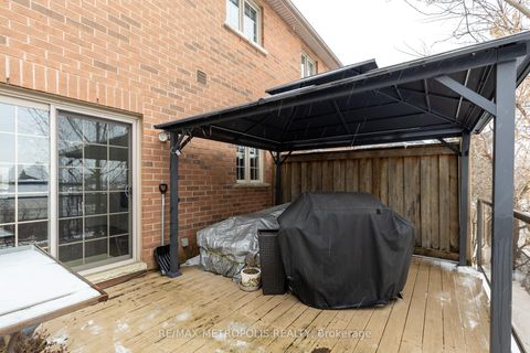 Photo 34 at 10 George Bogg Road, East Woodbridge, Vaughan