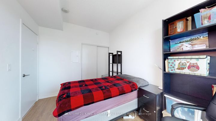 Photo 14 at 712 - 115 McMahon Drive, Bayview Village, Toronto