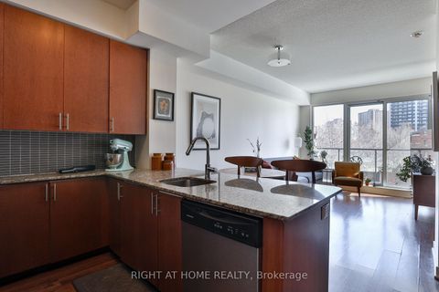 Photo 10 at 208 - 260 Sackville Street, Regent Park, Toronto
