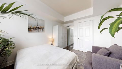 Photo 15 at 111 - 7398 Yonge Street, Yorkhill, Vaughan