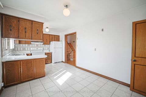 Photo 8 at 42 Dellbrook Crescent, Humber Summit, Toronto