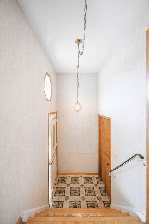 Photo 9 at 42 Dellbrook Crescent, Humber Summit, Toronto