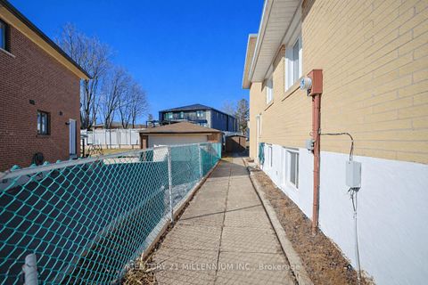 Photo 37 at 42 Dellbrook Crescent, Humber Summit, Toronto