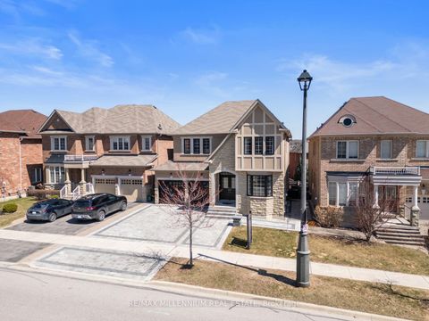 Photo 2 at 433 Mavrinac Boulevard, Bayview Northeast, Aurora