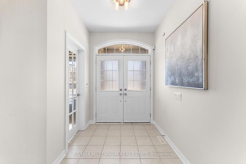 Photo 6 at 433 Mavrinac Boulevard, Bayview Northeast, Aurora