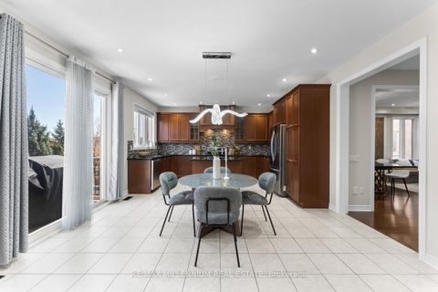 Photo 16 at 433 Mavrinac Boulevard, Bayview Northeast, Aurora